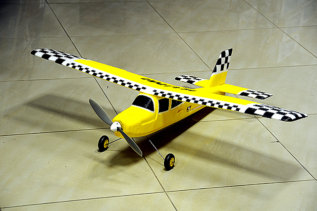 .Multiplex Minimag 1010 Limited yellow